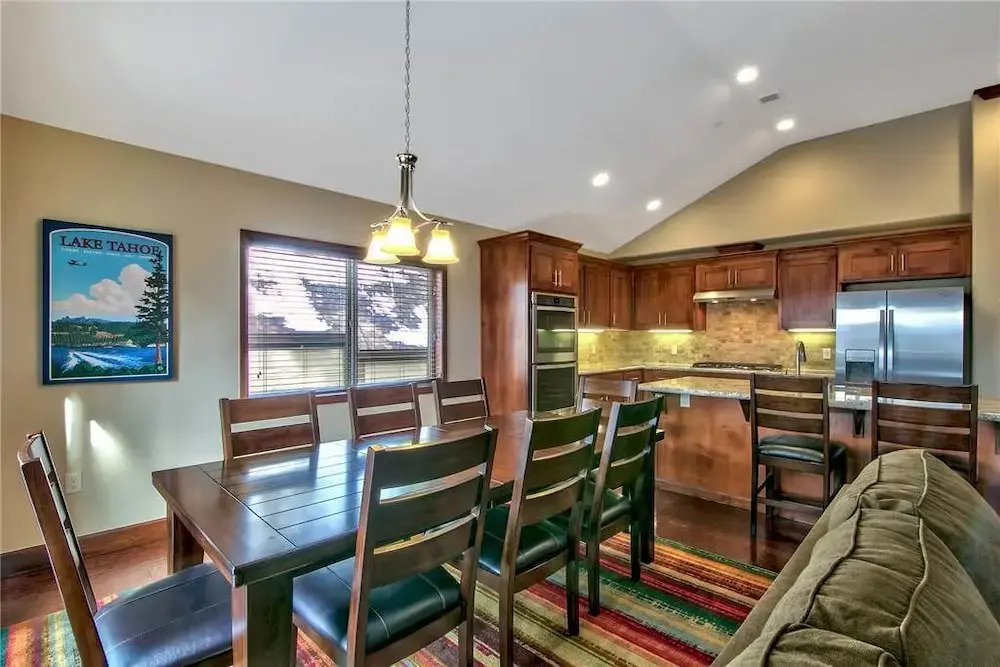 Conifer - 3 Br condo by RedAwning