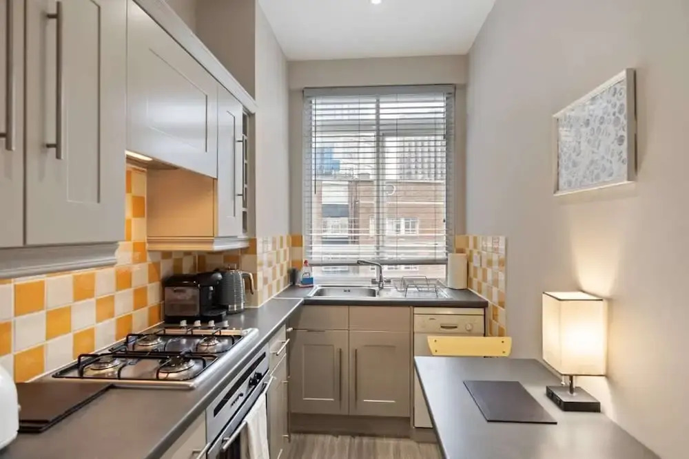 Fully Redecorated Lovely 1 Bed Home in Westminster