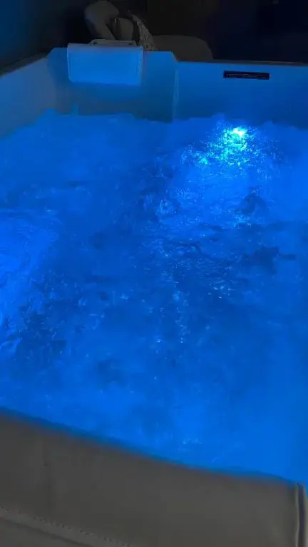 Mas Hinaiti - Suite romantique avec Spa et écran géant de cinéma