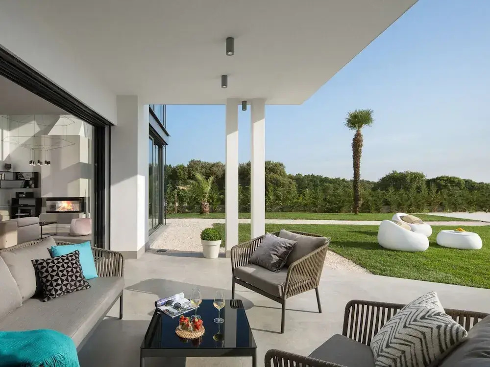 Villa in Pula with Pool near Roman Ruins
