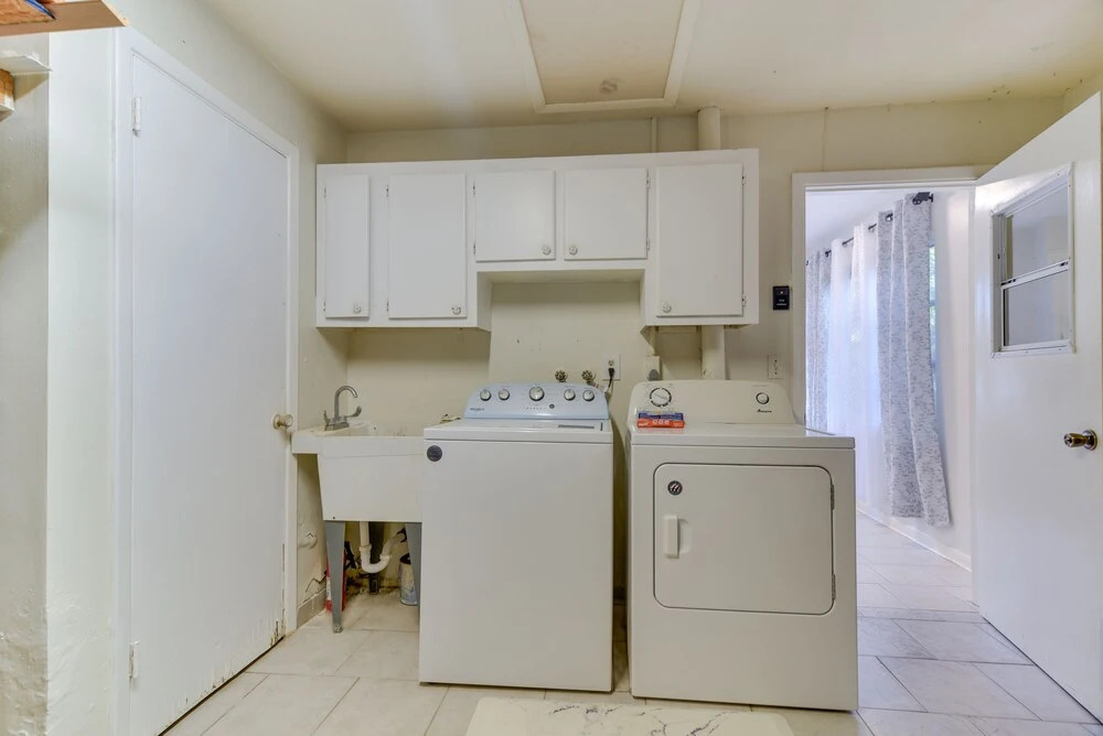 Largo House w/ Backyard Oasis & Proximity to Beach