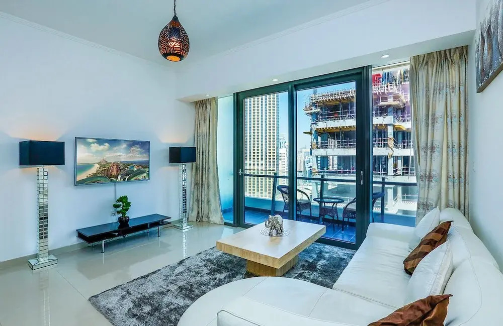 Nomad Retreats- Silverene tower Marina view