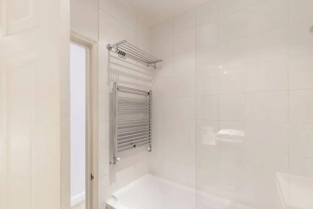 Stunning 2 Bed Apt, Sleeps 3 in Kensington