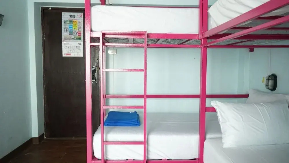 Slumber Pool Party Khao San