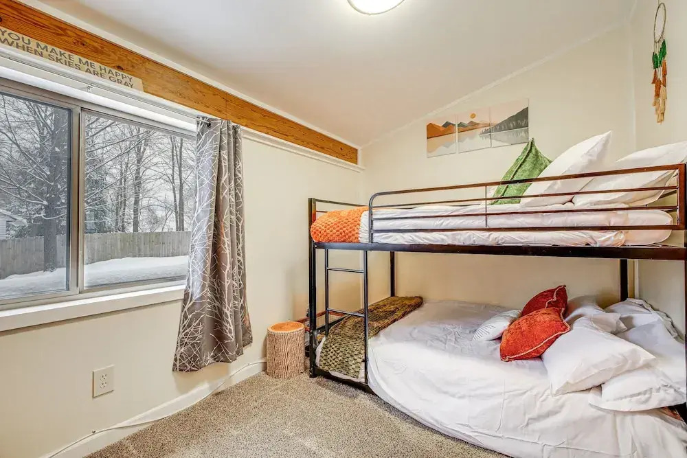 Family-friendly Home w/ Hot Tub, Near Lake George!