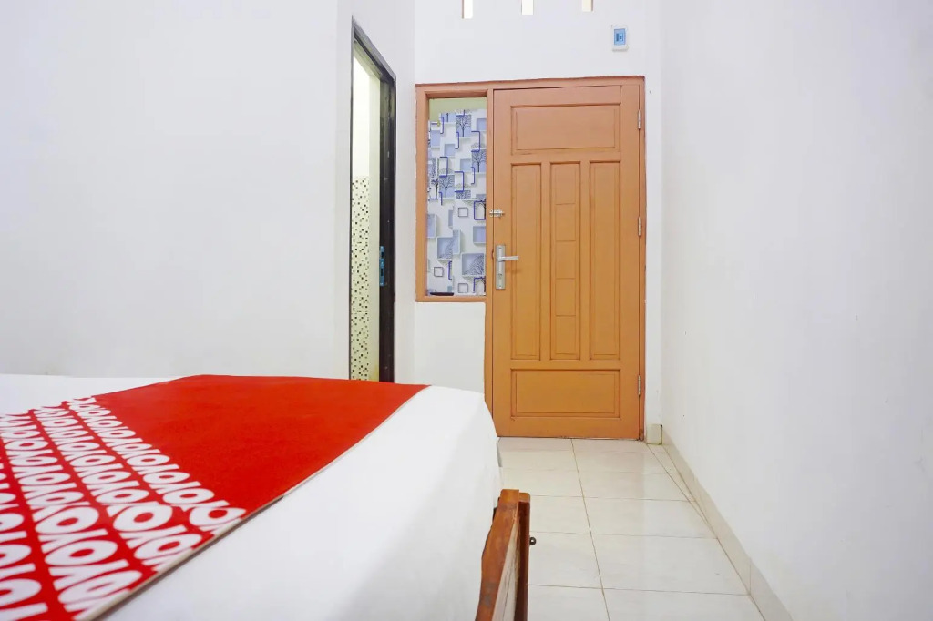 Hotel O Almeerah Homestay Syariah Near RS Hermina