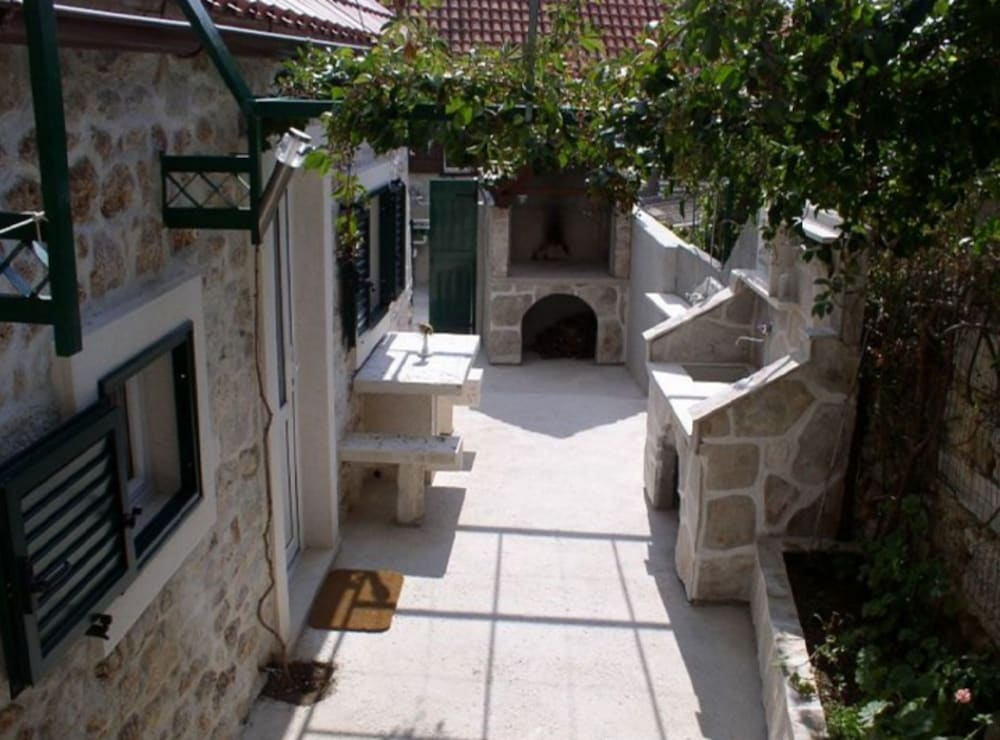 Menego Lodge Bol