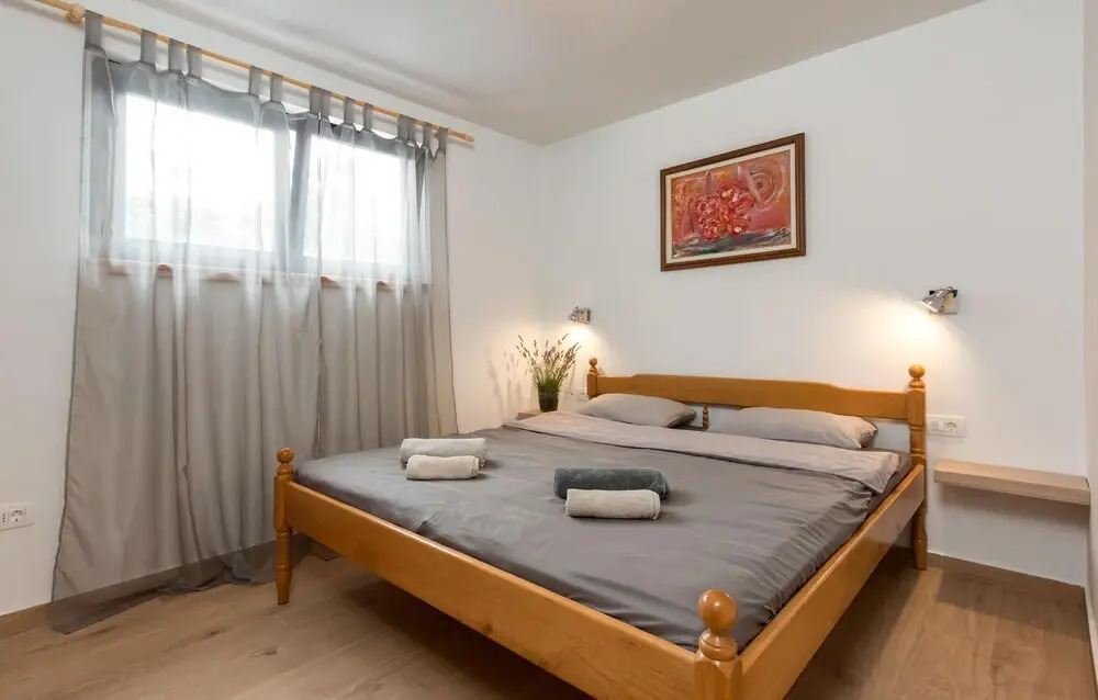 Beautiful Home in Marcana With Wifi and 4 Bedrooms