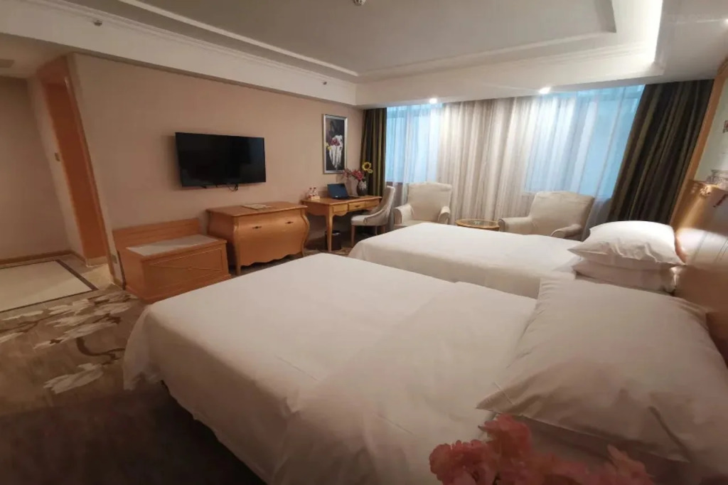 Vienna Hotel Foshan High-speed Railway Station Guidan Road Branch