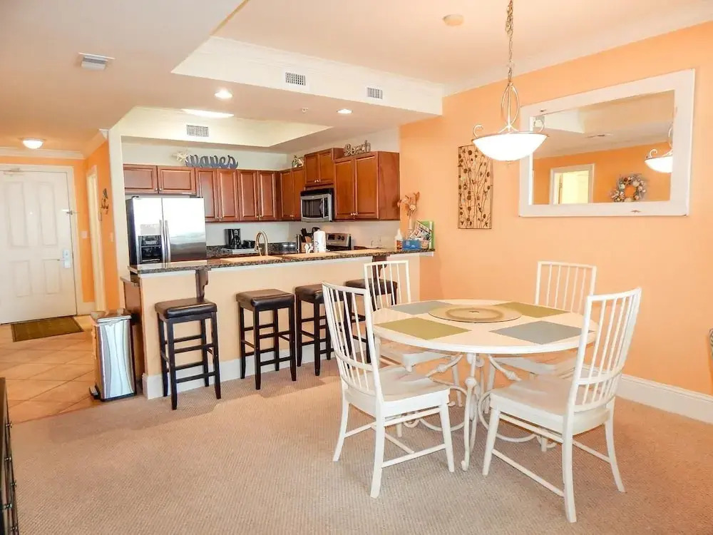 613 Holiday Isle 613 2 Bedroom Condo
