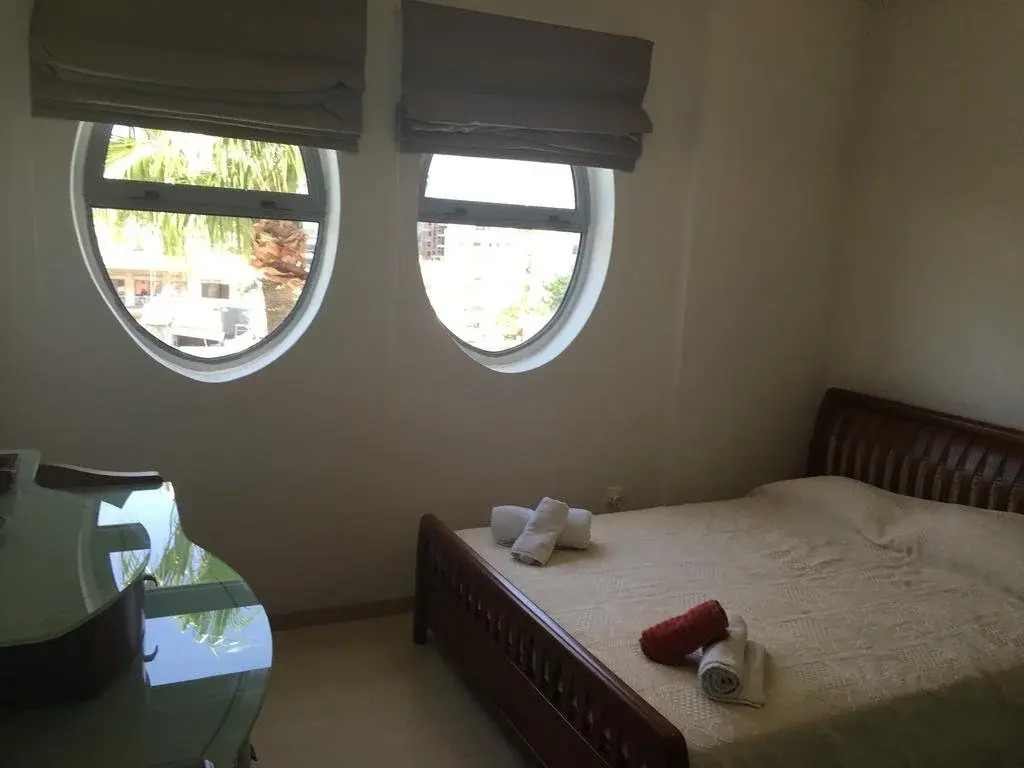 Alex Residence