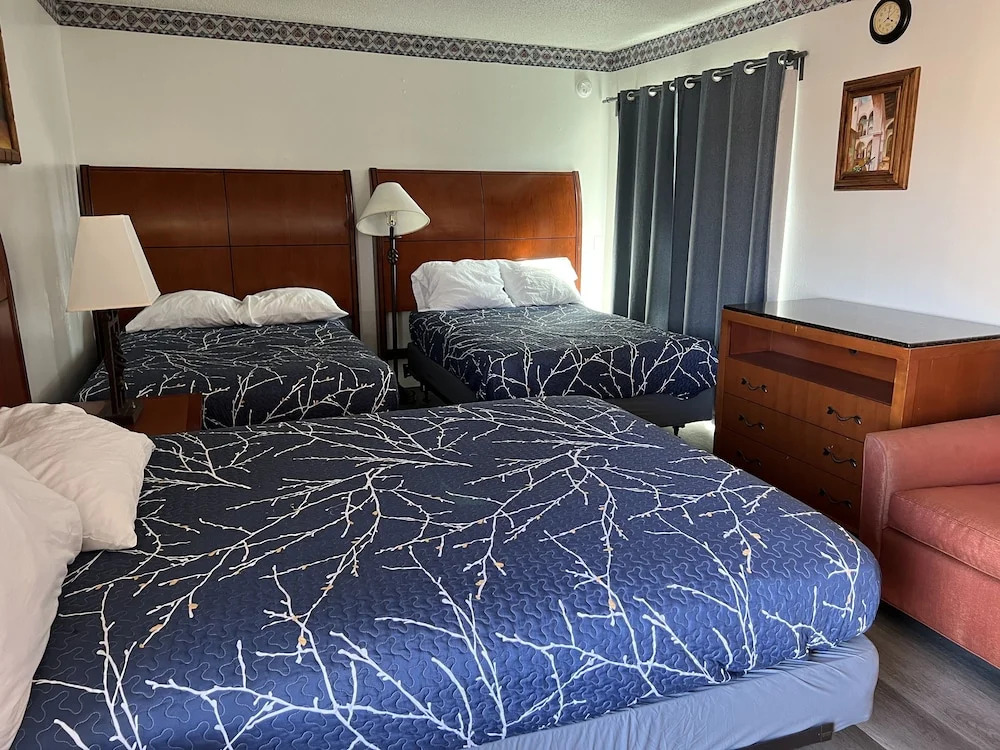 American Inn - Perris