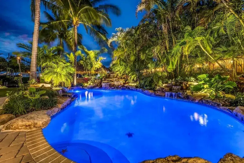 New Waterfront Oasis, Minutes to Beach, Eats, Shops