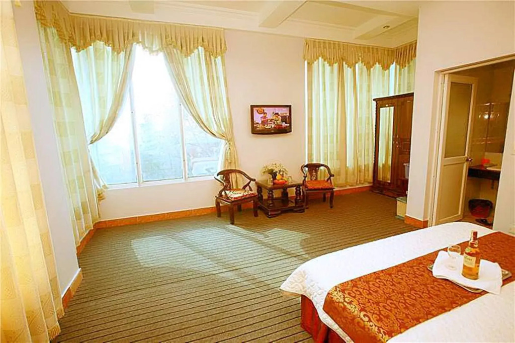 Van Giang Hotel