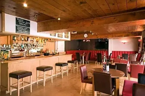 Rivercroft Hotel