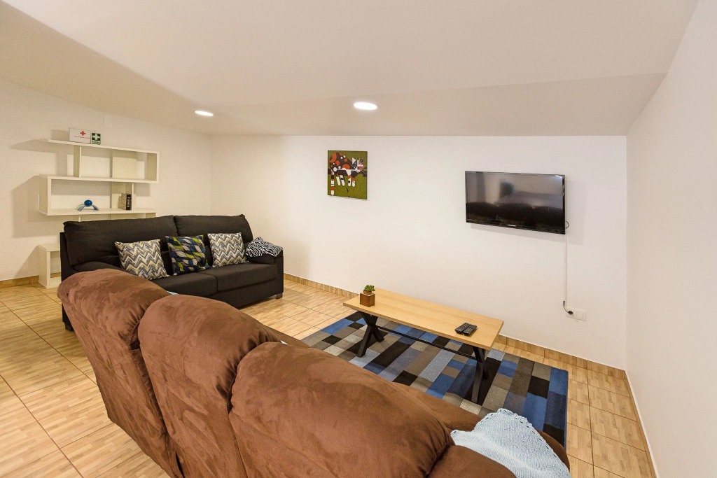 Lovely NEW 3-bedroom villa in Calheta, leisure room, sea-view | Casa da Belita