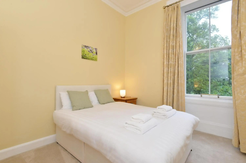 Executive 3 bed in The Meadows