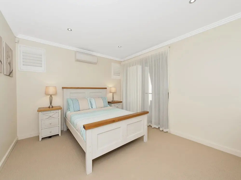 Soldiers Point Road, 2, 163, Seaside Splendour
