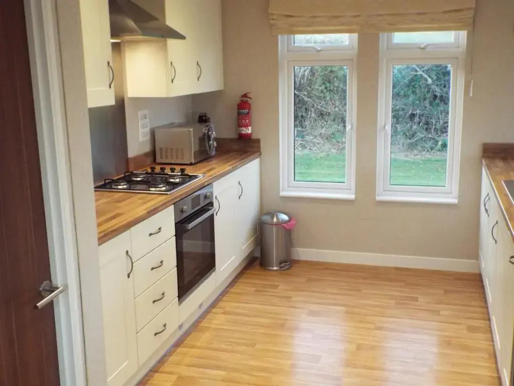 Devon Hills Holiday Park luxury timber lodge pet friendly with hot tub 2 to 6 guests