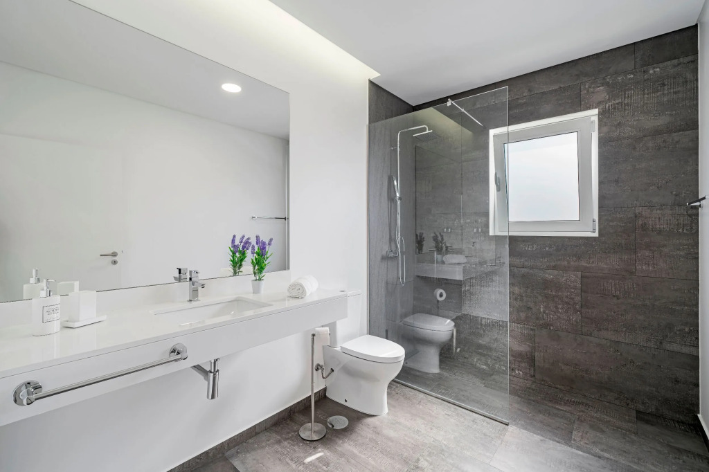 Beautiful Modern Villa in Calheta – CalhetaScape