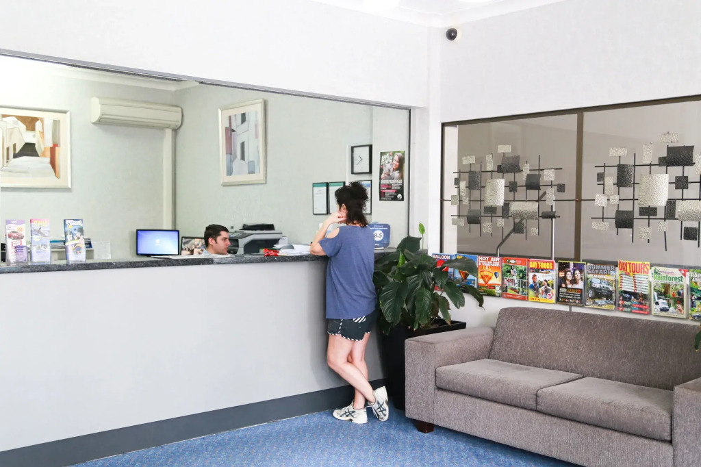 Pacific Regis Beachfront Holiday Apartments