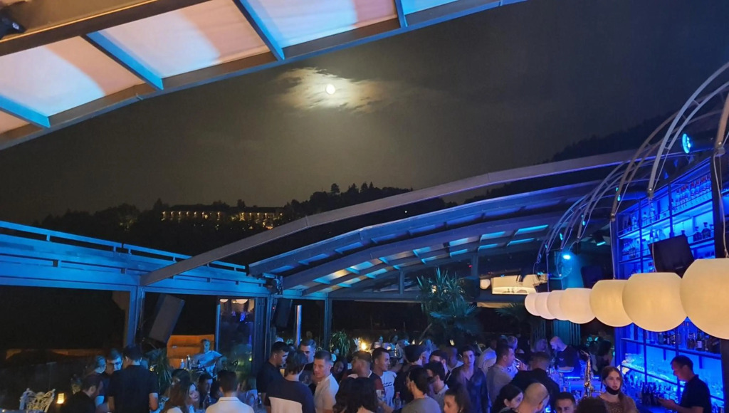 Lingos Hotel