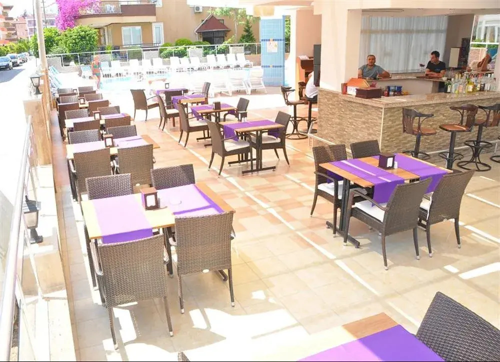 Albatros Apart Hotel