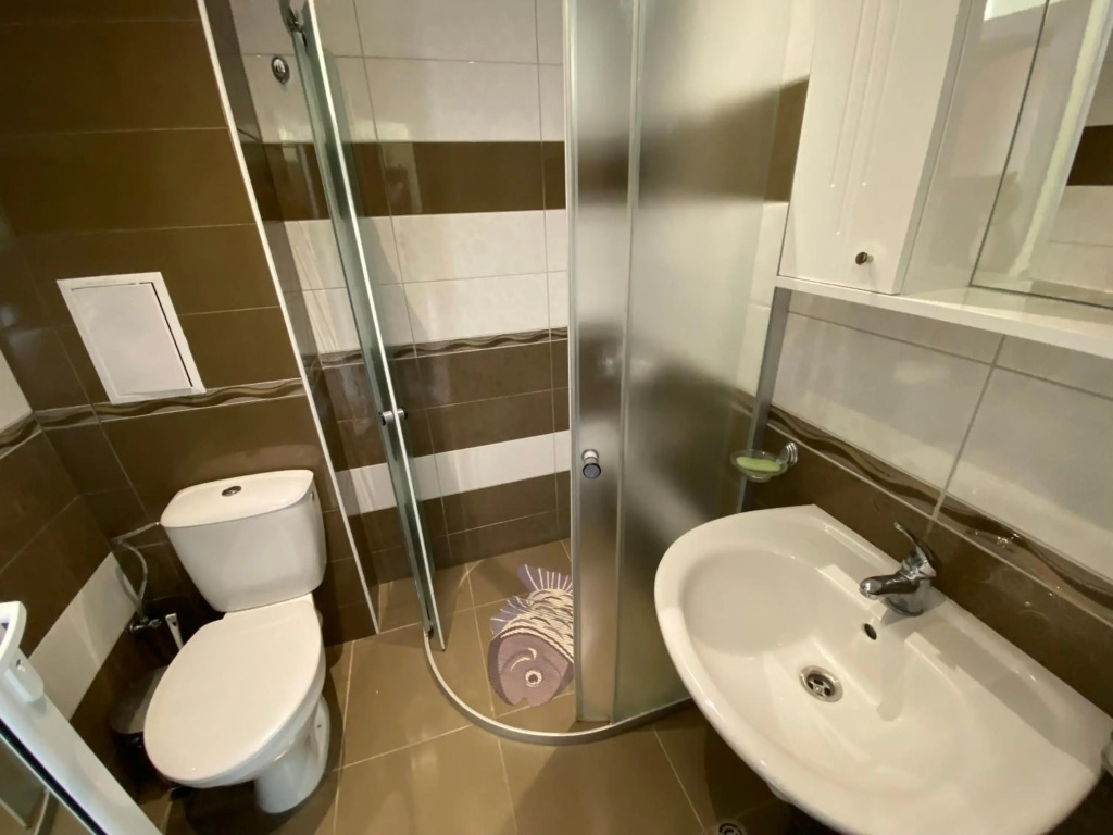 One Bedroom Apartment Admiral Plaza C 45