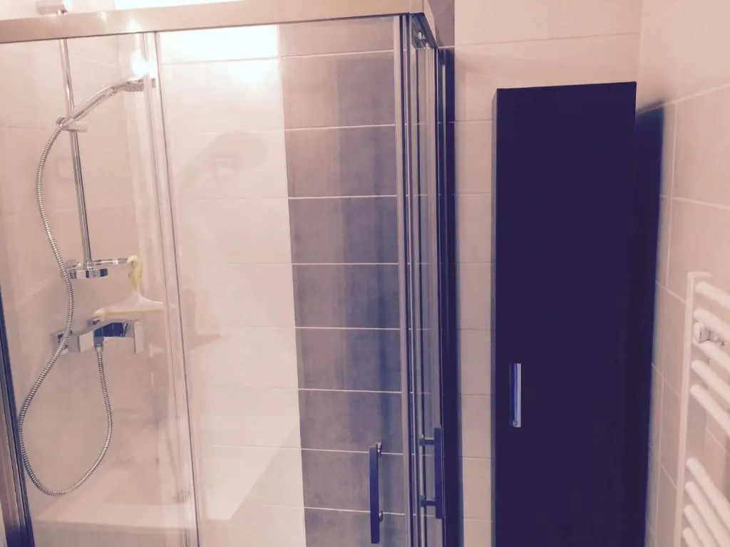 Appartement 2 pieces, renove, 2 piscines+tennis, mer, climatisation