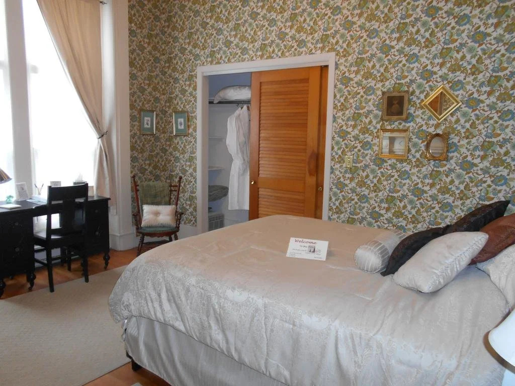 Inn at the Agora