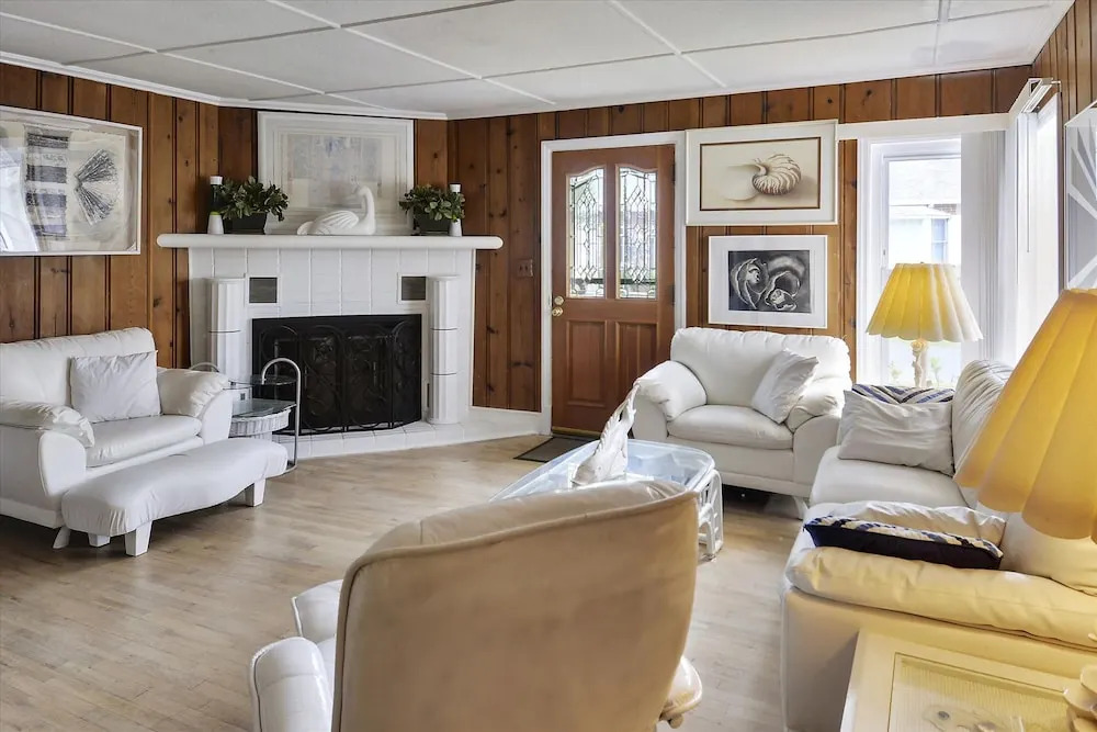 39 Beach Avenue by Long & Foster