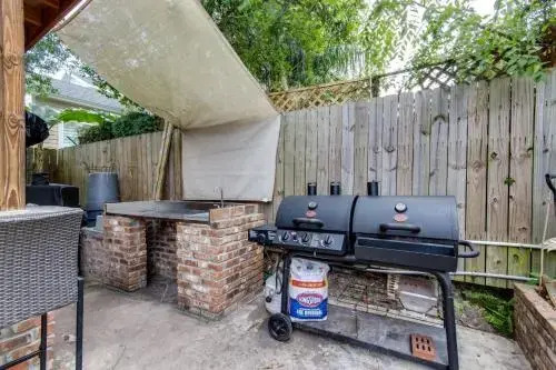 JBH 115 W 2nd Apt #3