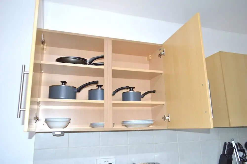 Beautiful Two-bed Apartment With Driveway Parking