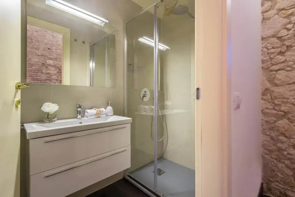 Suite via Sulis 61