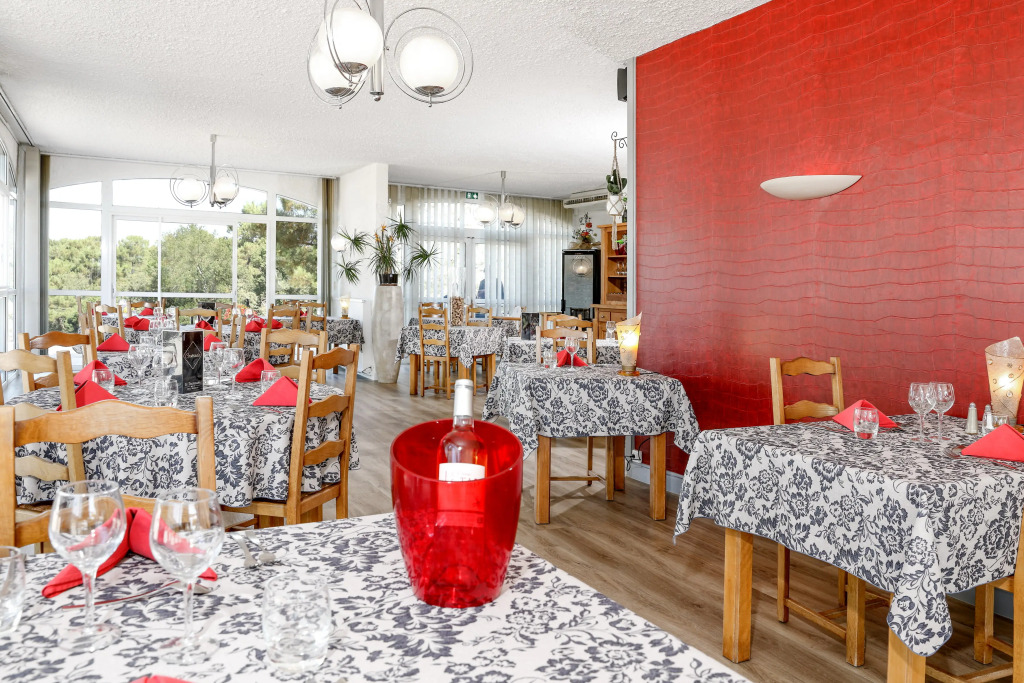 Logis Hotel Le Tropicana