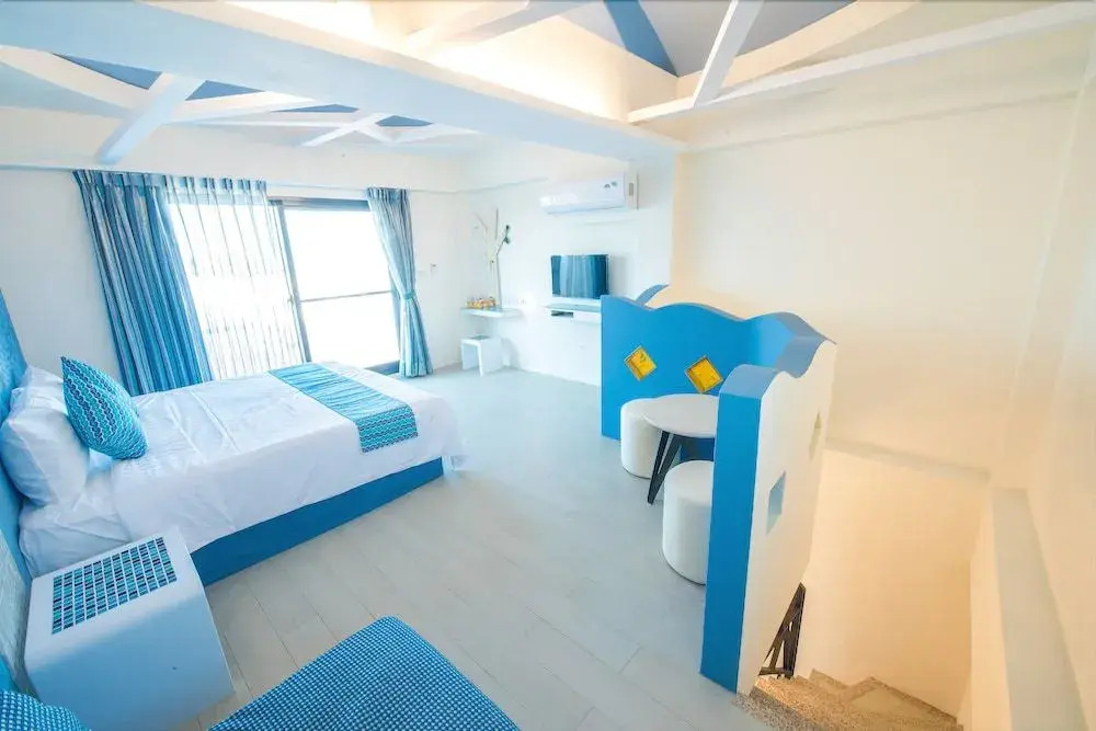 Sapphire Inn