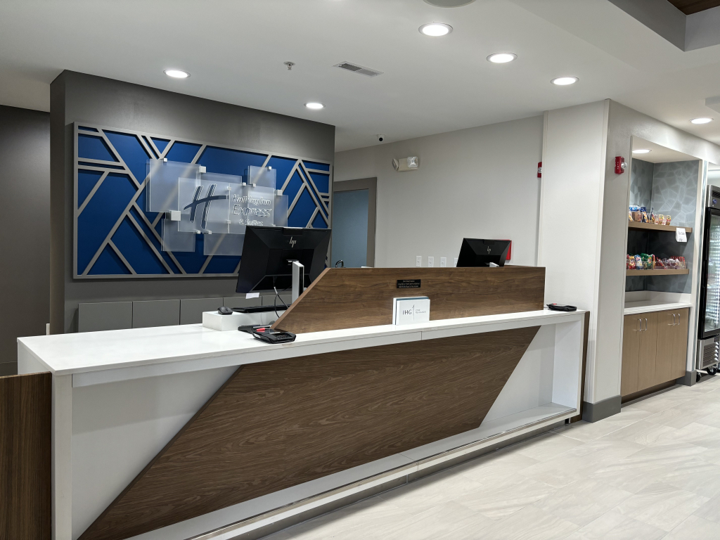 Holiday Inn Express Hotel and Suites Saint Robert by IHG