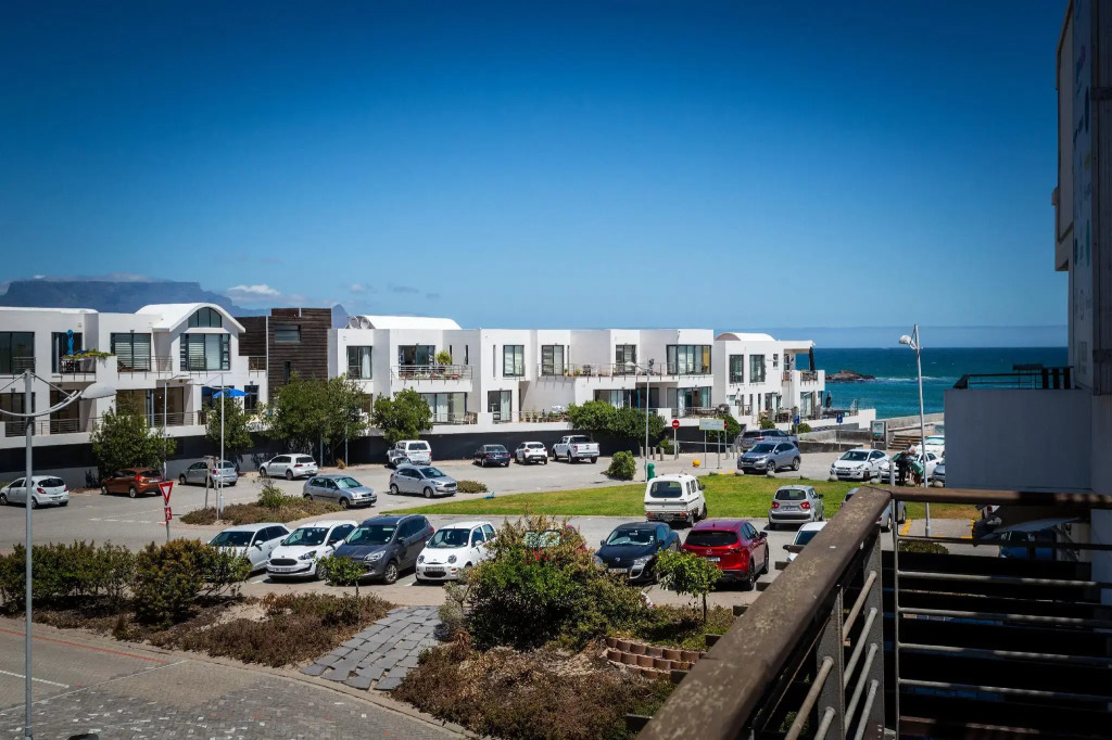 Magnificent Views 2 Bedroom 112 Eden on The Bay