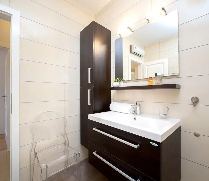 House With 3 Bedrooms in Supetar, With Wonderful sea View, Enclosed Ga