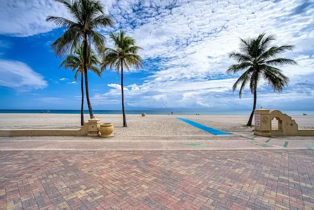 Casa Roselle 3 Bedroom on the beach