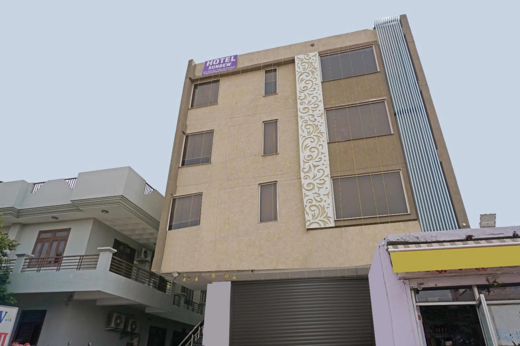 Collection O 85462 Hotel Sundew