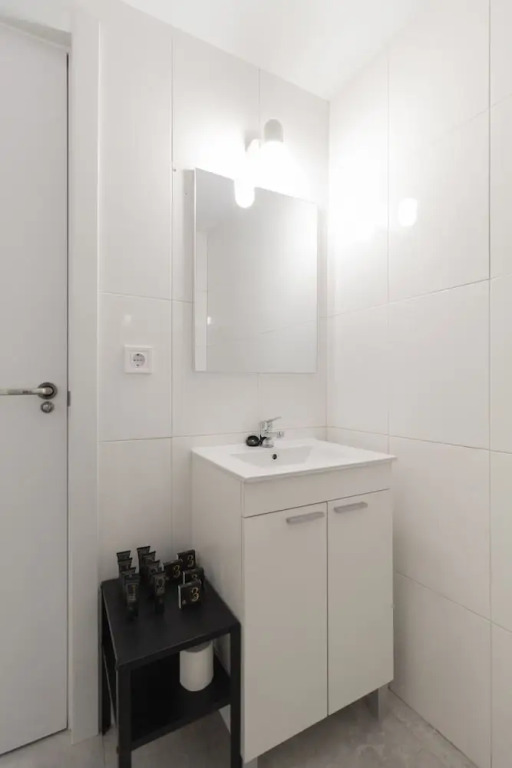 Dobo Homes Ronda De Valencia Apartment