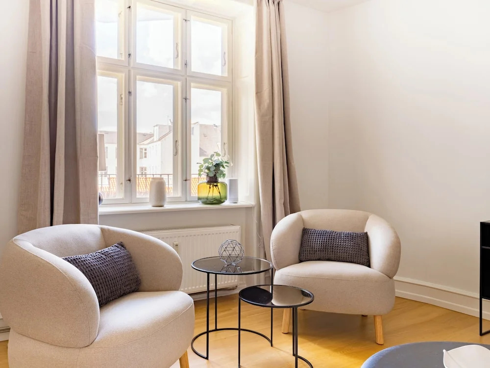 Shield 3 - 3 Bedroom Apartment With Balcony in Central Copenhagen