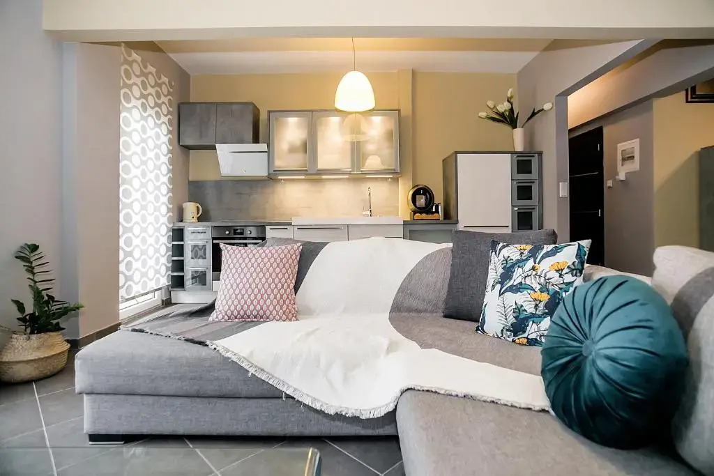 B12 new & modern seafront apartment