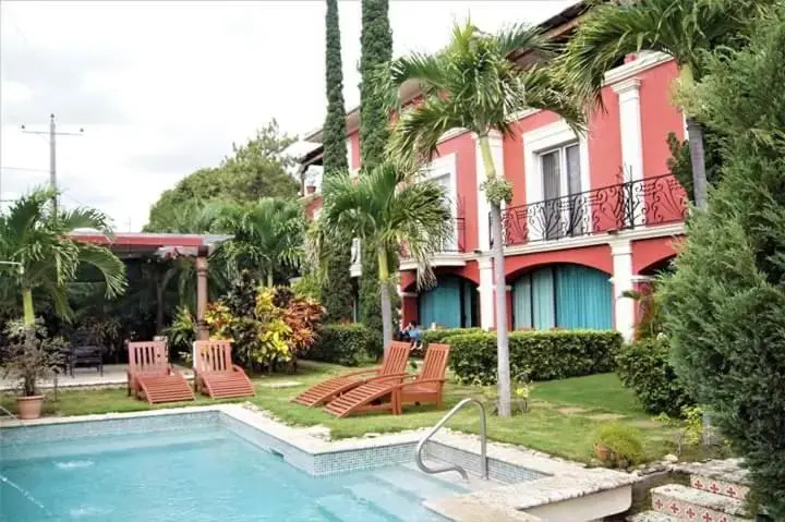 Los Altos Apartments & Studios