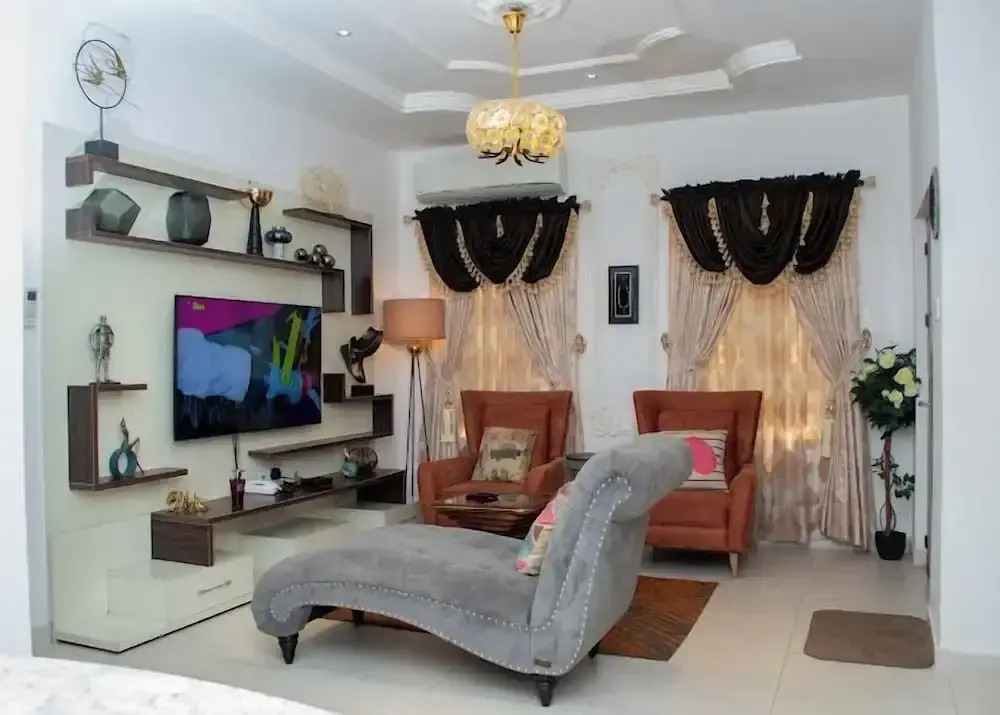 Zinq Bridge Aparments