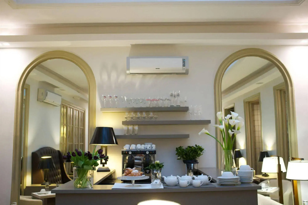 V Collection Piazza Farnese Luxury Suites