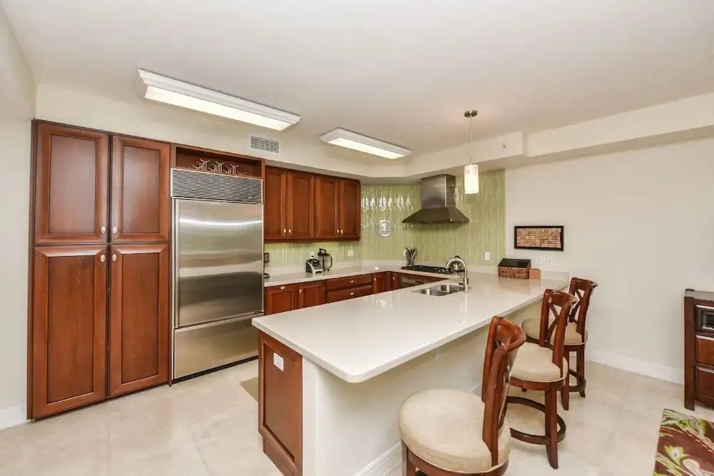 An Upscale Villa in the heart of Siesta Key on Beach Road