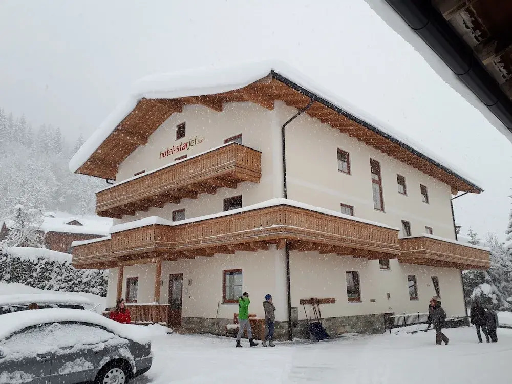 Hotel Starjet
