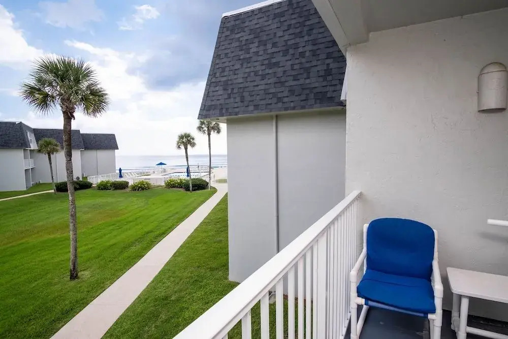 Salty Hippo - 2Br Condo